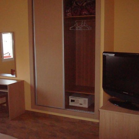 Hotel Los Chiles Villanueva Del Arzobispo Rum bild