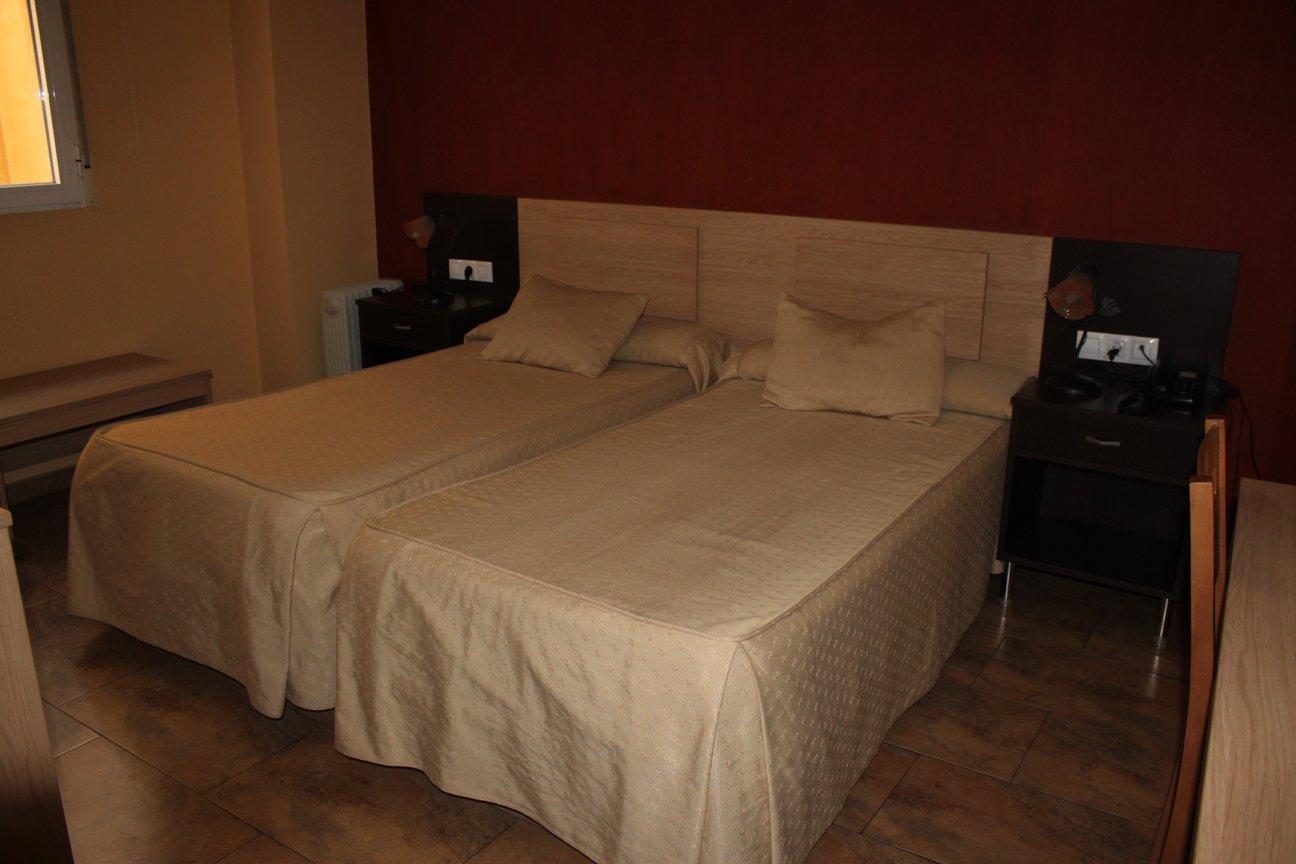 Hotel Los Chiles Villanueva Del Arzobispo Exteriör bild
