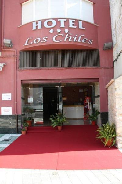 Hotel Los Chiles Villanueva Del Arzobispo Exteriör bild