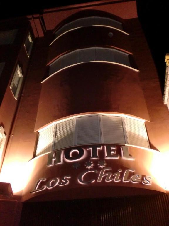 Hotel Los Chiles Villanueva Del Arzobispo Exteriör bild